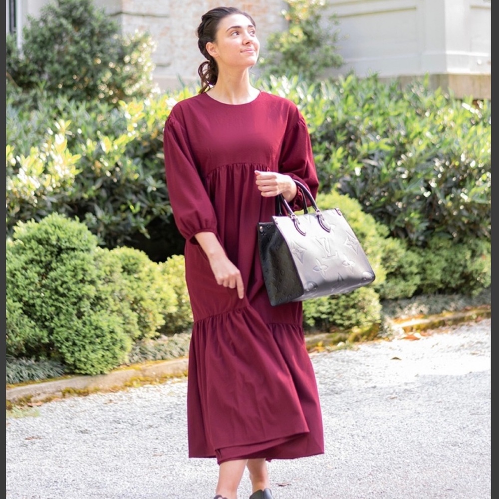 Dainty Jewell’s “Season Abroad” dress